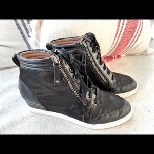 Lina Paolo High Top Sneaker